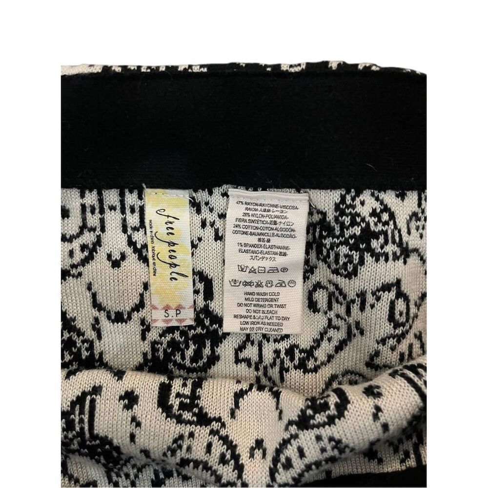 Free‎ People Women's small Black Geometric Knit Midi Pencil Skirt - Picture 3 of 3